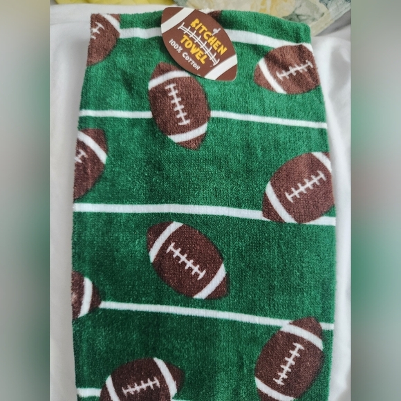 NWOT Ritz Football Field Kitchen Towel - Picture 2 of 2